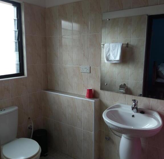 غرفة قياسية مطلة على الجبل, Big Foot Safari Lodge