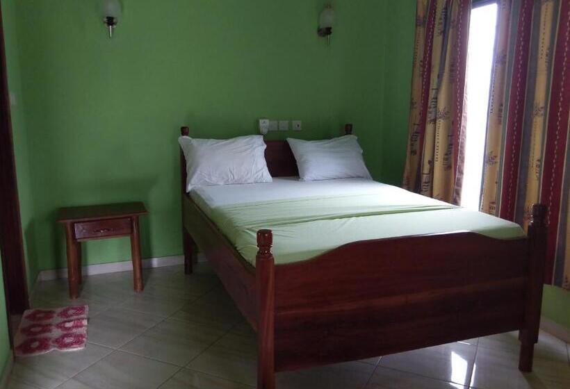 غرفة قياسية مطلة على الجبل, Big Foot Safari Lodge