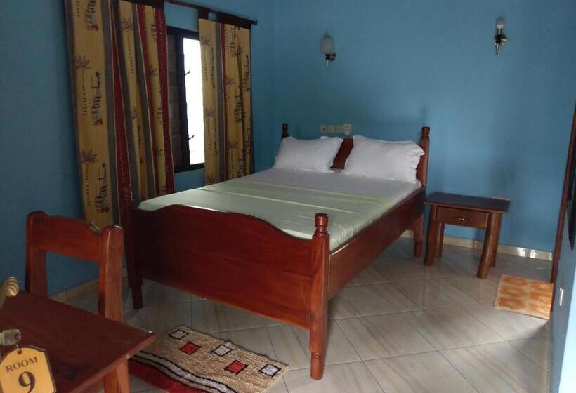 스탠다드 룸 산 전망, Big Foot Safari Lodge