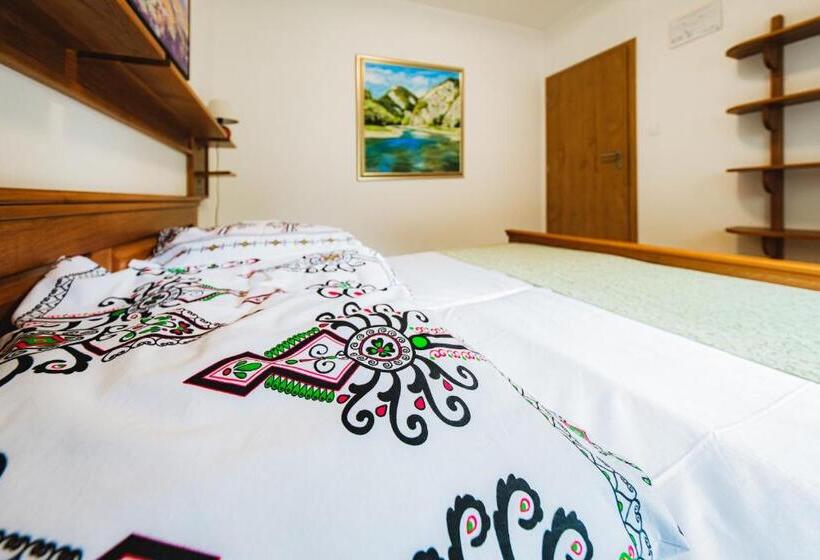 جناح غرفتين نوم, Chata Pieniny