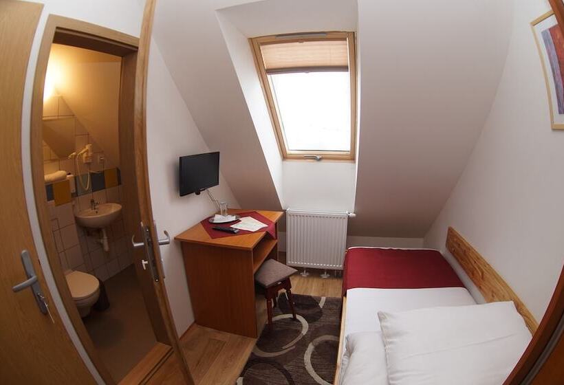 غرفة قياسية فردية, Chata Pieniny