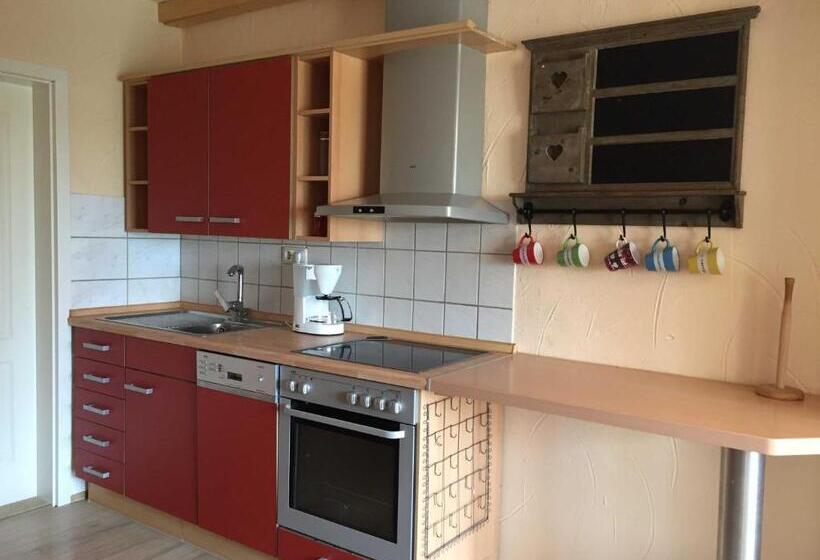 Apartament 1 Dormitori amb Terrassa, Ferienhaus 3 _ Ferien Im Gutspark