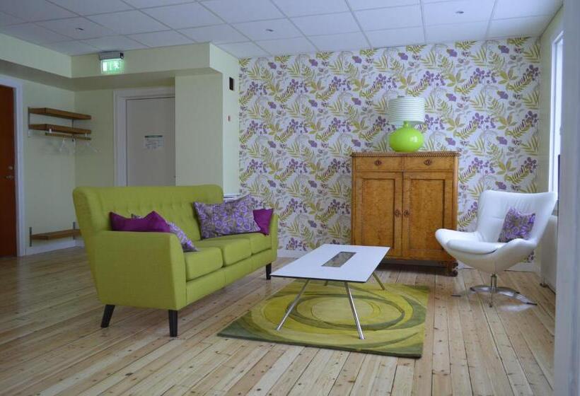 דירת שני חדרים, Lannavaara Lodge