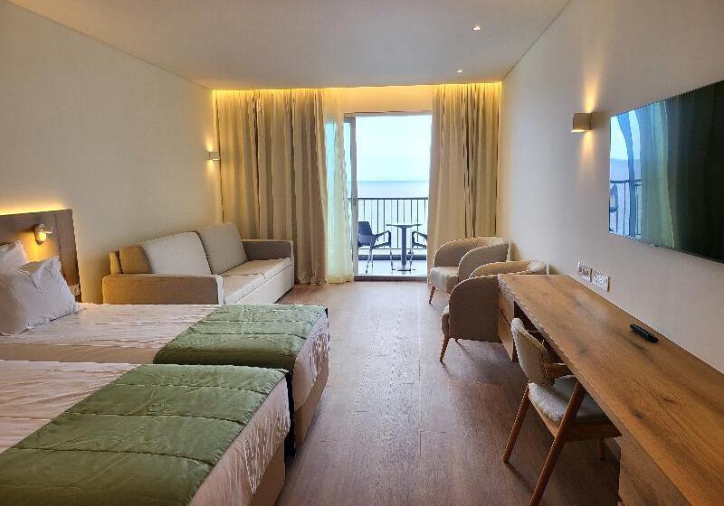 Номер Superior, Nava Hotel Tawangmangu