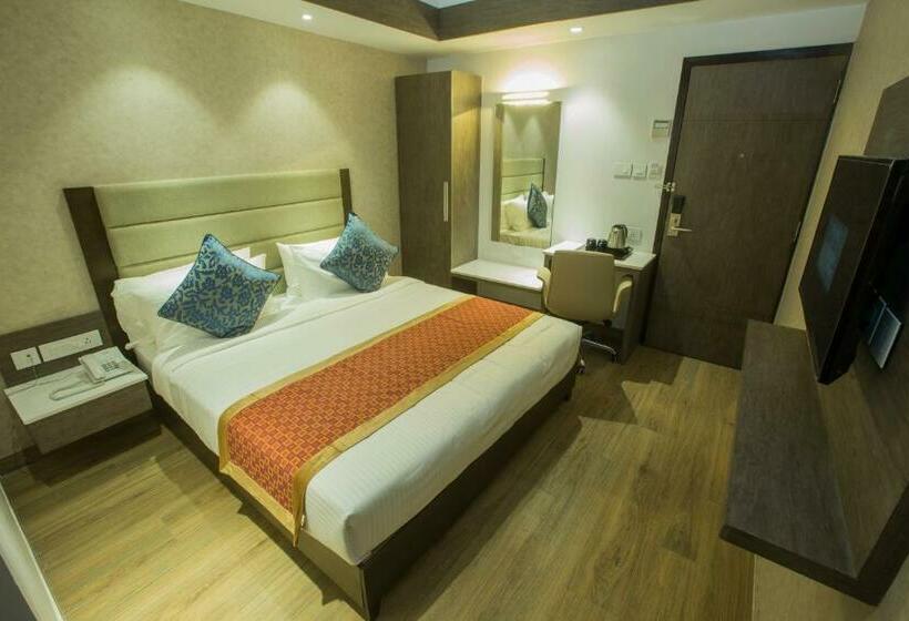 Номер Economy, Saradha Grande