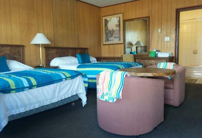 غرفة قياسية رباعية, All Tucked Inn