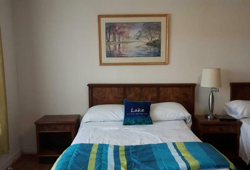 غرفة قياسية رباعية, All Tucked Inn