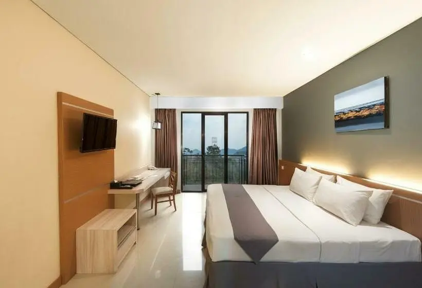 バルコニー付きデラックスルーム, Nava Hotel Tawangmangu