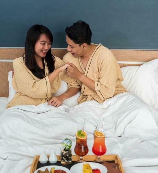 발코니 디럭스 룸, Nava Hotel Tawangmangu