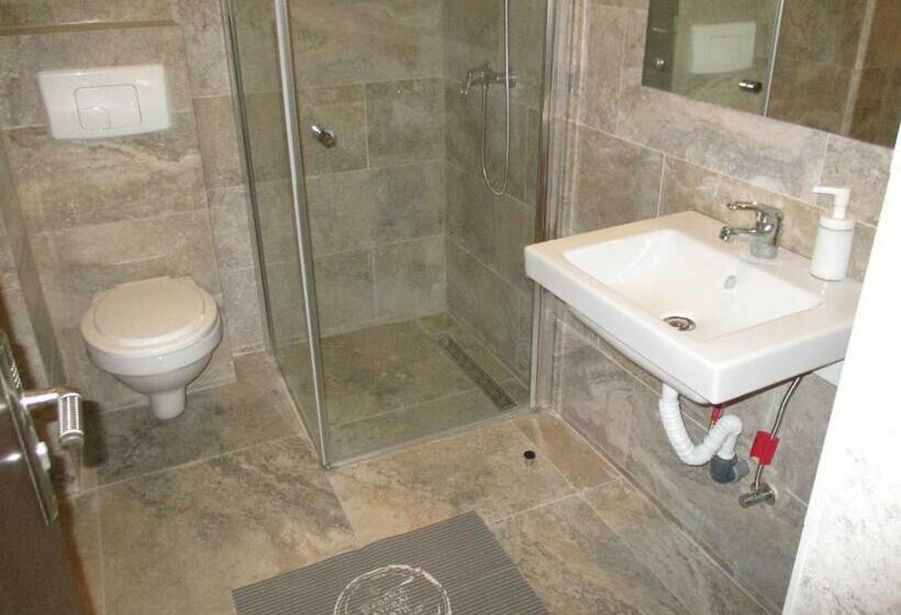 غرفة قياسية مطلة على الجبل, Cabana Poiana Galdei