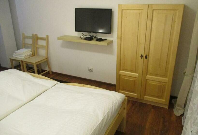 غرفة قياسية مطلة على الجبل, Cabana Poiana Galdei