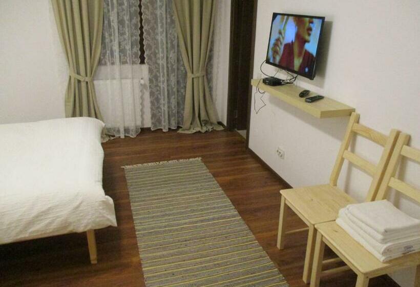 غرفة قياسية, Cabana Poiana Galdei