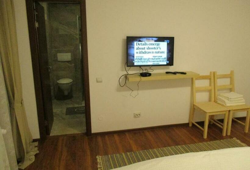 غرفة قياسية, Cabana Poiana Galdei