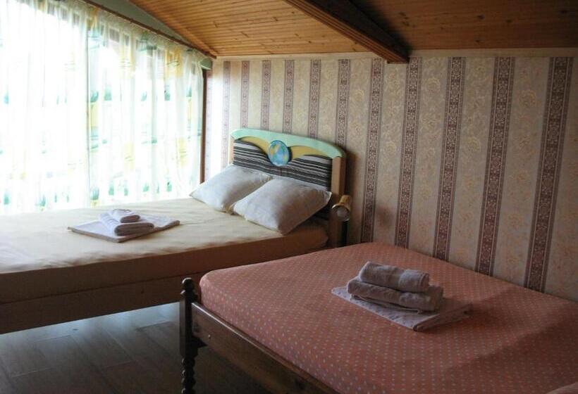 Номер Стандарт 2 Двуспальные Кровати, Guest House Slivek