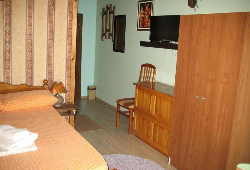 Номер Стандарт 2 Двуспальные Кровати, Guest House Slivek