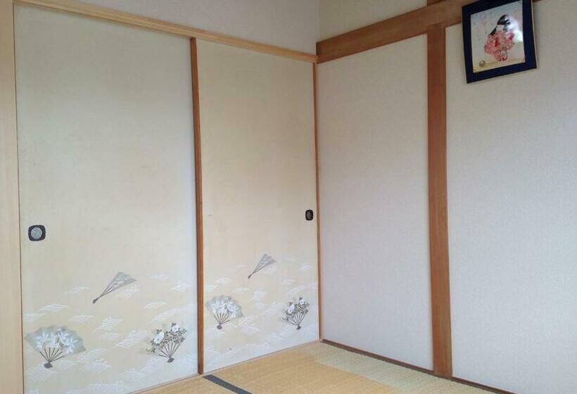 バス共有のスタンダードルーム, Koukaso