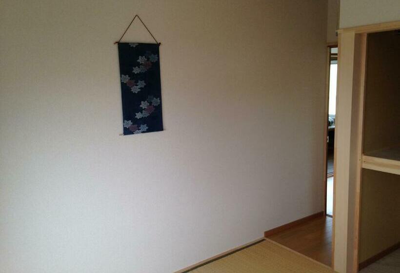 バス共有のスタンダードルーム, Koukaso