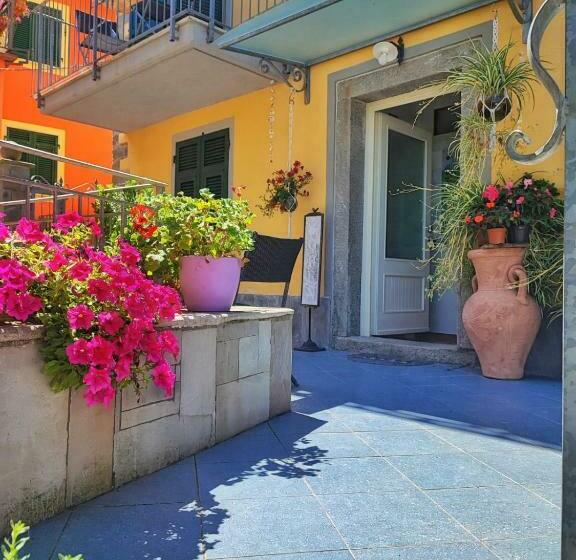 Номер Стандарт Вид на Сад, Pietra Di Mare