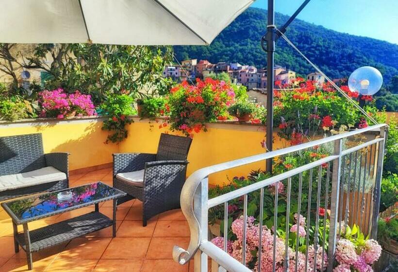 Номер Стандарт Вид на Сад, Pietra Di Mare