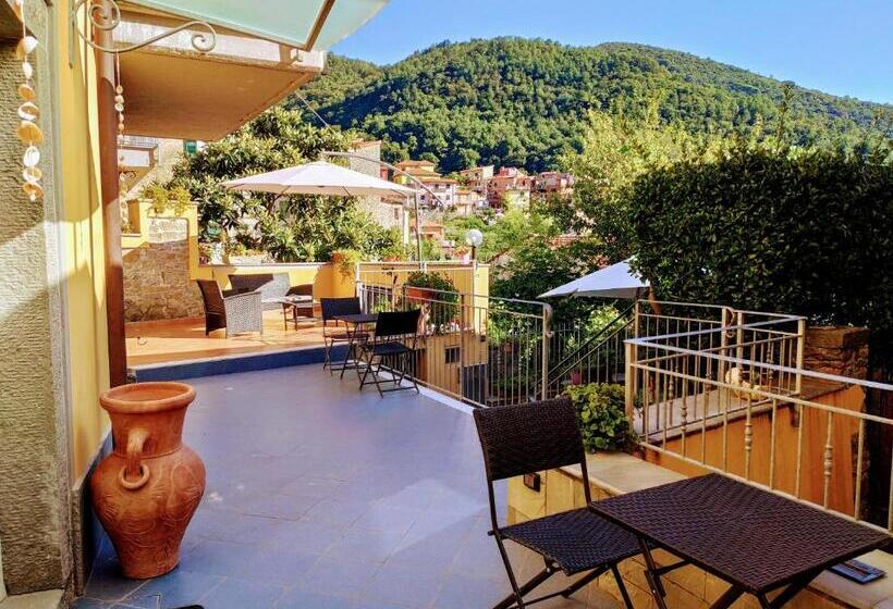 Номер Стандарт Вид на Сад, Pietra Di Mare