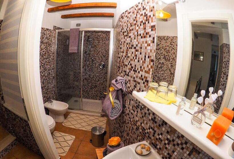 Номер Стандарт Вид на Сад, Pietra Di Mare