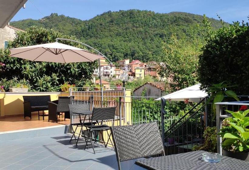 Номер Стандарт Вид на Сад, Pietra Di Mare