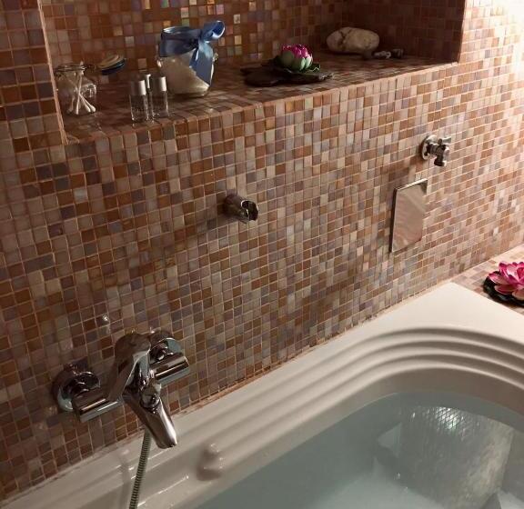 Номер Стандарт, Pietra Di Mare