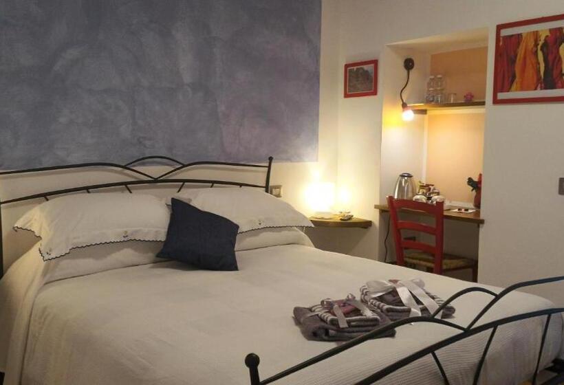 Номер Стандарт Вид на Сад, Pietra Di Mare