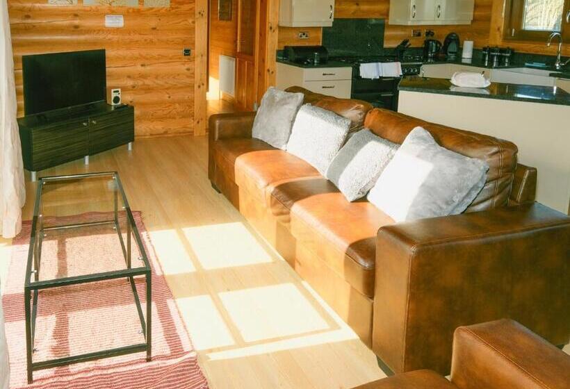 2间卧室的房子, Laxfield Lodges