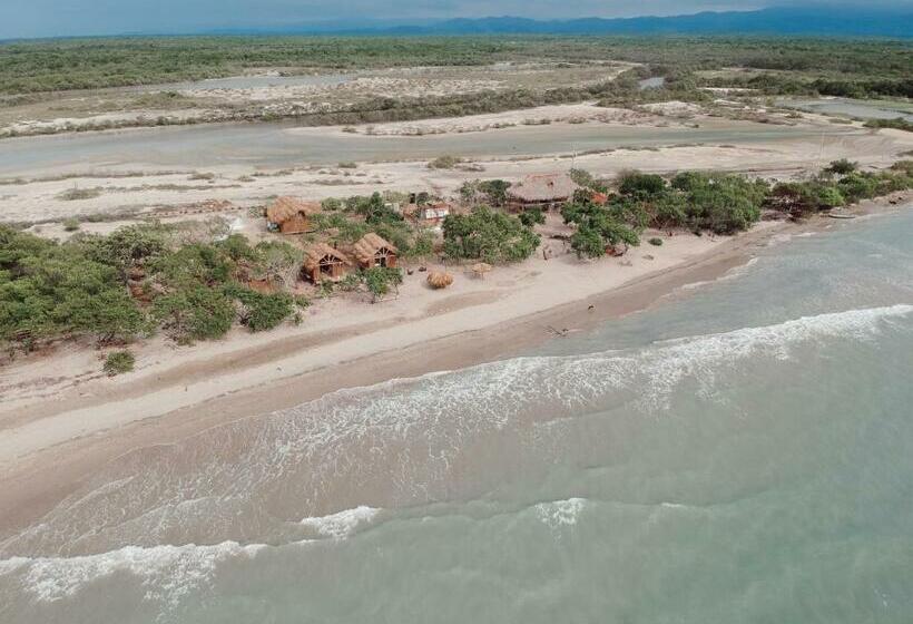 海景豪华三人间, Maleiwa Beach