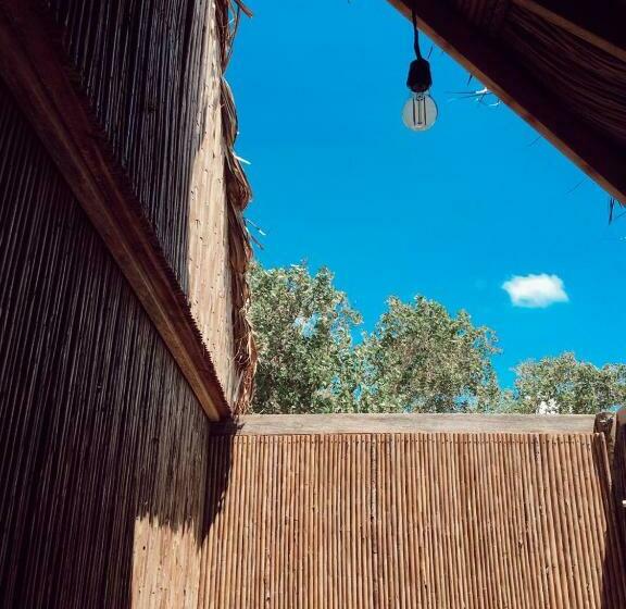 海景豪华三人间, Maleiwa Beach