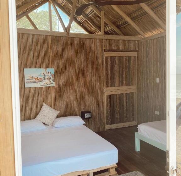 Трехместный Номер Deluxe Вид на Море, Maleiwa Beach