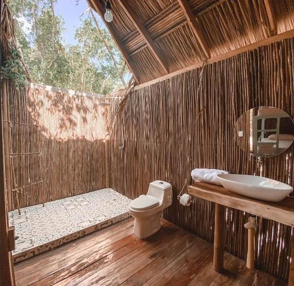 חדר דלוקס לשלושה עם נו לים, Maleiwa Beach