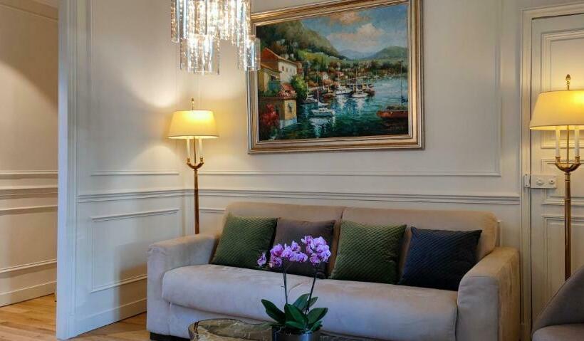 Люкс Повышенной Комфортности, Château De Brinville