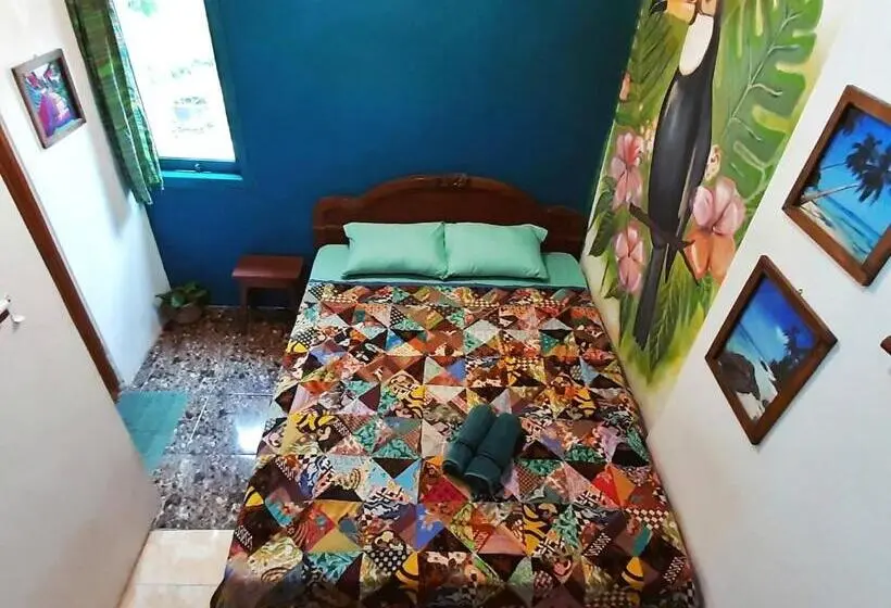 Chambre Familiale, L Isola Che..