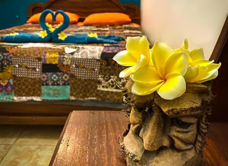 غرفة عائلية, L Isola Che..