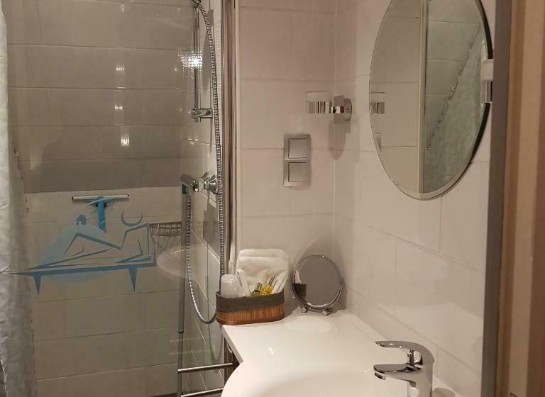 غرفة قياسية سرير كينج, Op De Bult