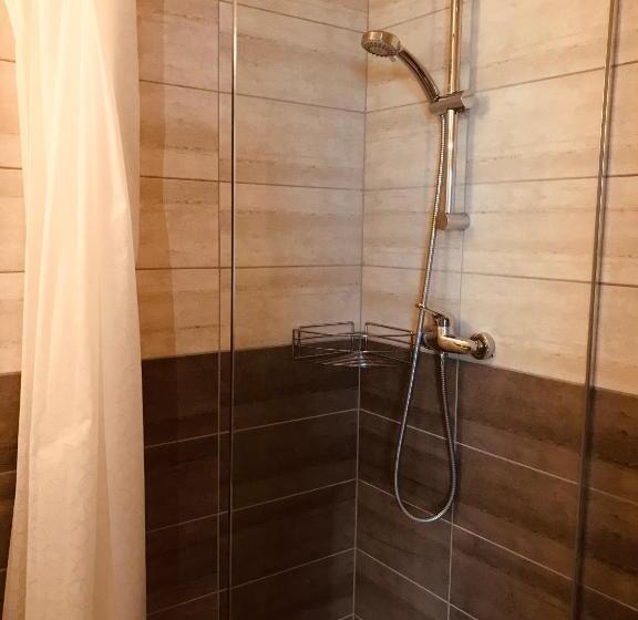 اتاق استاندارد سه نفره, Chalet Montriond   Bike & Ski