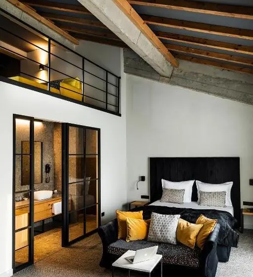 Suite Deluxe, Chateau Copsa Complex