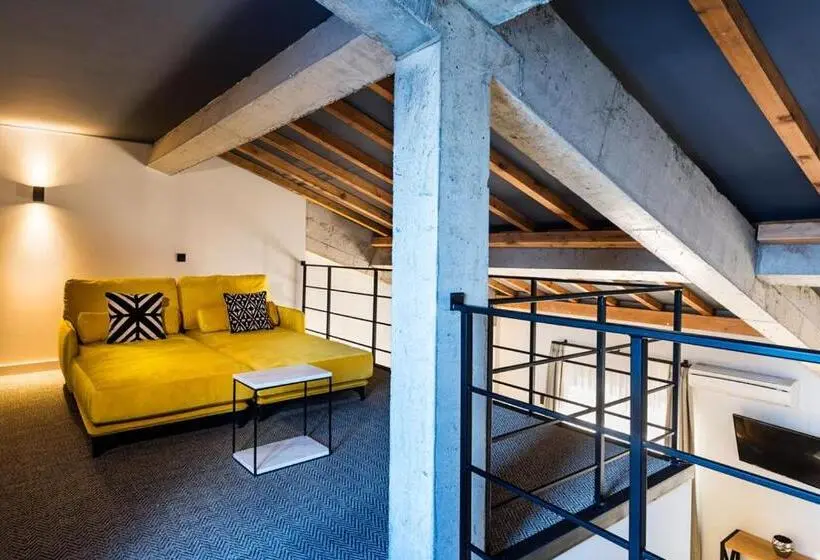 Chalet, Chateau Copsa Complex