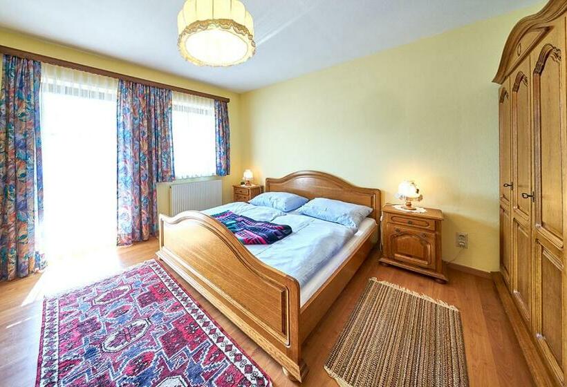 스탠다드 테라스 룸, Mittendrin