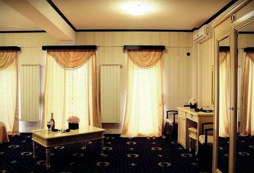 سوئیت با وان آب گرم, Premier Class