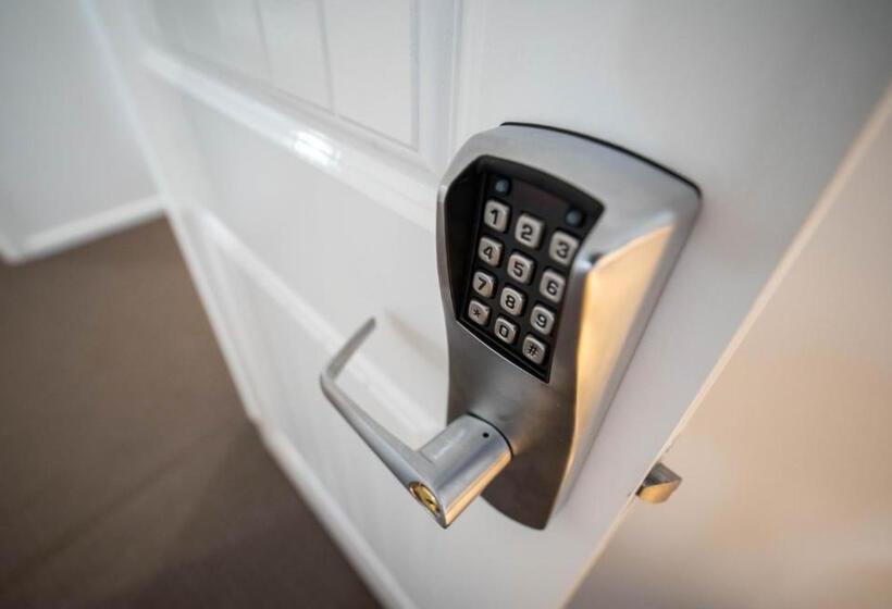 חדר משפחתי, The Platypus Accommodation & Cafe