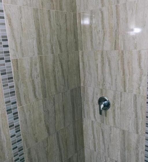 Номер Deluxe, La Tusi Lovrin