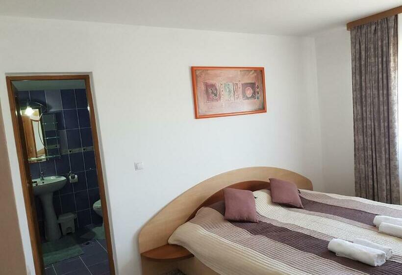 Номер Стандарт, Pensiunea Redabel