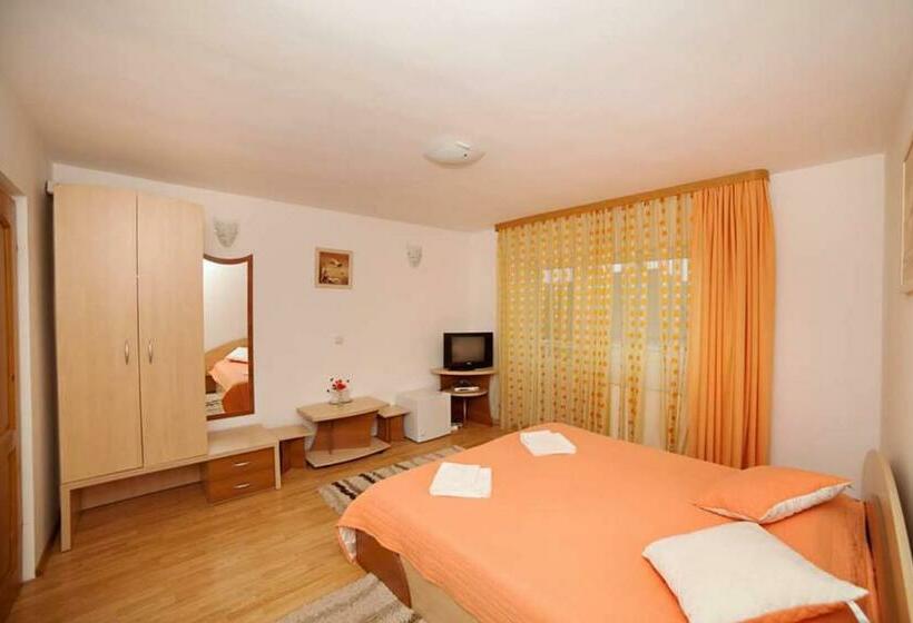 Номер Стандарт, Pensiunea Redabel