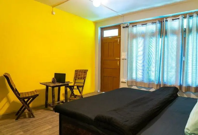 スタンダードルーム, Whoopers Hostel Tosh