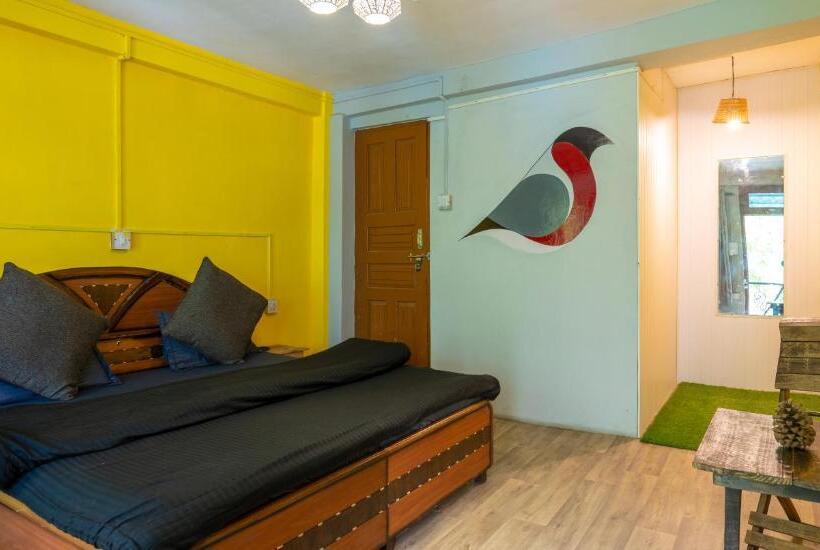 Номер Стандарт, Whoopers Hostel Tosh