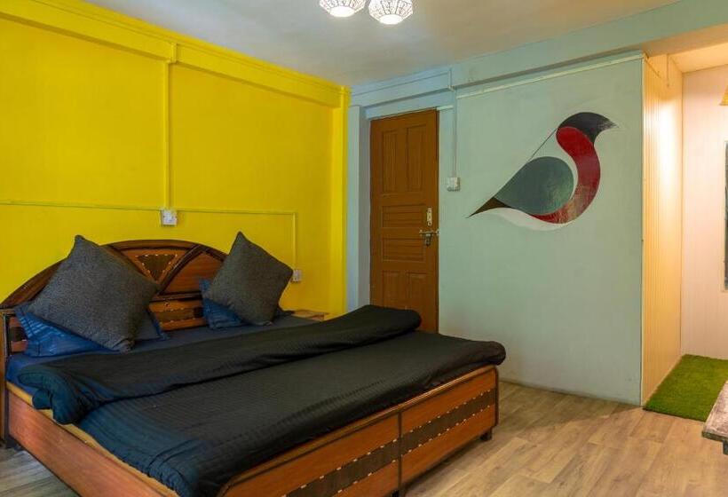 Номер Стандарт, Whoopers Hostel Tosh