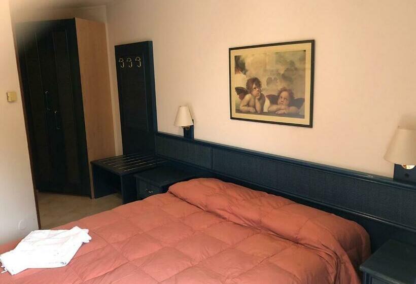 חדר סטנדרט עם מרפסת, Petit Paradis